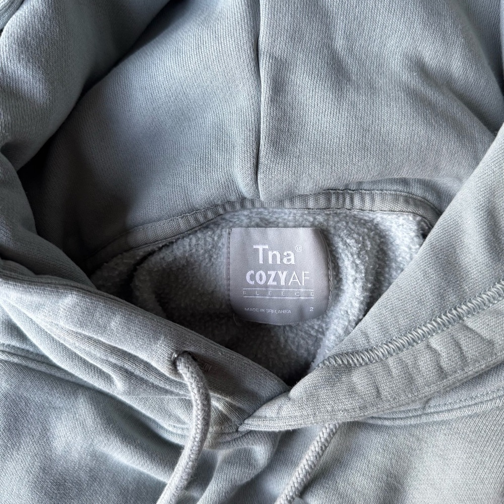 Aritzia TNA Cozy AF Crop Hoodie - Picture 7 of 7